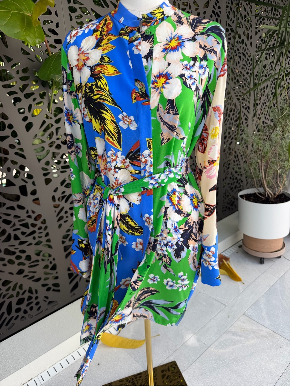 Diane Von Furstenberg Blue, Green & Cream Floral Long-Sleeve Wrap Dress 100%silk